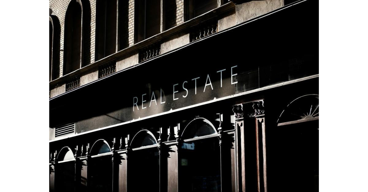Real Estate Lawyer